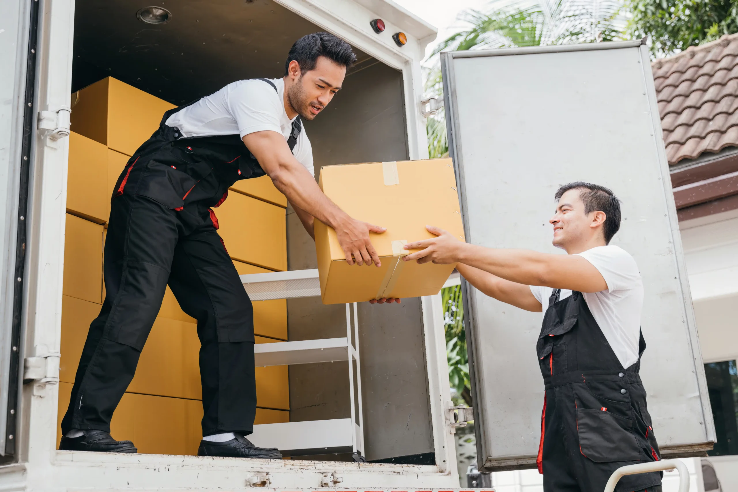Inicio moving boxes delivery scaled